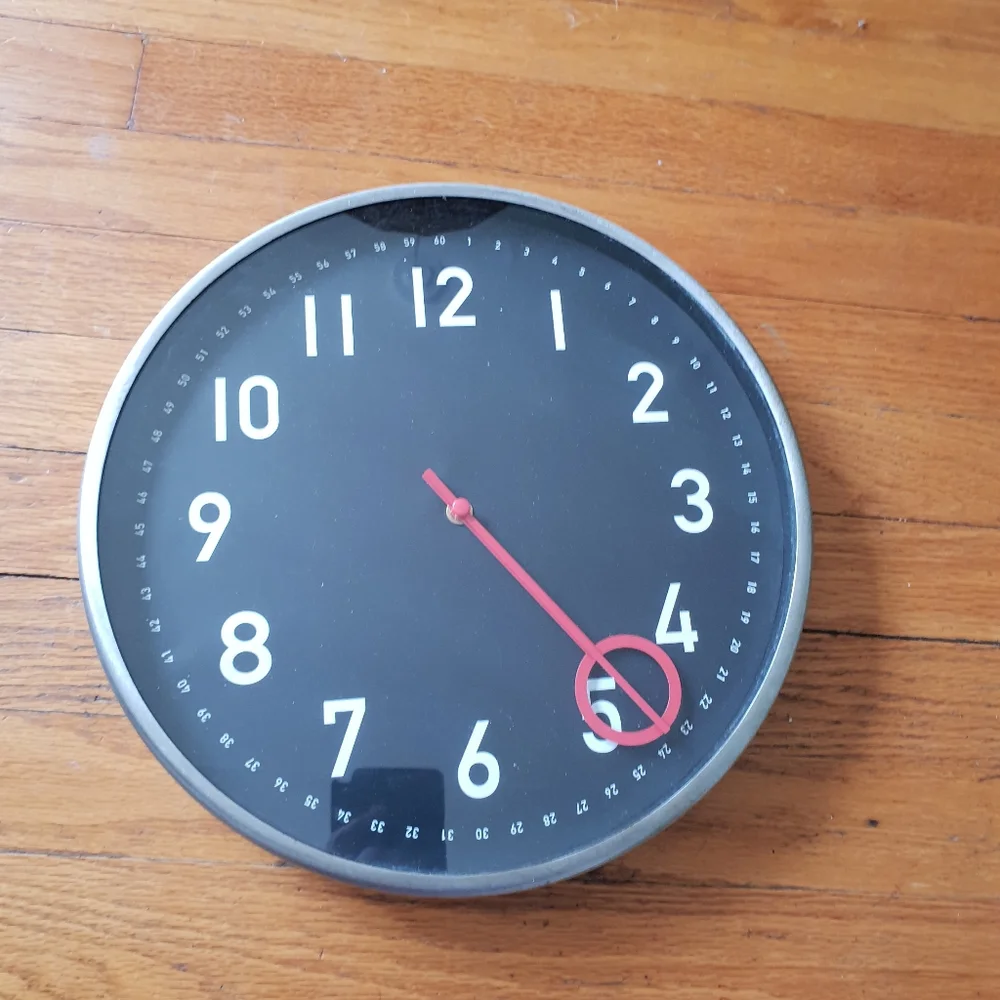 MCM Clock - Picture 1 of 2
